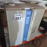 LOTE 297 - 01 SISTEMA DE PURIFICAÇÃO DE ÁGUA MARCA ELGA MEDICA. (NO ESTADO) ATENÇÃO! FAZER A VISITAÇÃO ANTES DE ARREMATAR, NÃO SABEMOS SE FUNCIONA, LEILÃO NÃO TEM GARANTIA E NEM DEVOLUÇÃO, SUJEITO A POSSÍVEIS AVARIAS VISÍVEIS/OCULTAS E/OU AUSÊNCIA DE COMPONENTES.