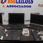 LOTE 350 - 05 NOTEBOOKS DE MARCAS E MODELOS DIVERSOS PARA RETIRADA DE PEÇAS. (NO ESTADO) ATENÇÃO! FAZER A VISITAÇÃO ANTES DE ARREMATAR, NÃO SABEMOS SE FUNCIONA, LEILÃO NÃO TEM GARANTIA E NEM DEVOLUÇÃO, SUJEITO A POSSÍVEIS AVARIAS VISÍVEIS/OCULTAS E/OU AUSÊNCIA DE COMPONENTES.