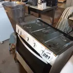 LOTE 281 - 01 LIQUIDIFICADOR INDUSTRIAL E 01 FOGÃO 5 BOCAS MARCA ESMALTEC. (NO ESTADO) ATENÇÃO! FAZER A VISITAÇÃO ANTES DE ARREMATAR, NÃO SABEMOS SE FUNCIONA. LEILÃO NÃO TEM GARANTIA E NEM DEVOLUÇÃO, SUJEITO A POSSÍVEIS AVARIAS VISÍVEIS/OCULTAS E/OU AUSÊNCIA DE COMPONENTES.