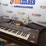 LOTE 216 - 01 TECLADO MARCA GIANINI, 01 COPO TÉRMICO, 01 DVR, 01 AMPLIFICADOR DE ÁUDIO JBL E 01 ROTEADOR. (NO ESTADO) ATENÇÃO! FAZER A VISITAÇÃO ANTES DE ARREMATAR, NÃO SABEMOS SE FUNCIONA, LEILÃO NÃO TEM GARANTIA E NEM DEVOLUÇÃO, SUJEITO A POSSÍVEIS AVARIAS VISÍVEIS/OCULTAS E/OU AUSÊNCIA DE COMPONENTES.