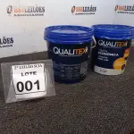LOTE 001 - 02 TINTAS PARA INTERIORES COM 3,6L CADA NA COR AMARELO SOL MACA QUALITEX.  (NO ESTADO) ATENÇÃO! FAZER A VISITAÇÃO ANTES DE ARREMATAR, NÃO SABEMOS SE FUNCIONA. LEILÃO NÃO TEM GARANTIA E NEM DEVOLUÇÃO, SUJEITO A POSSÍVEIS AVARIAS VISÍVEIS/OCULTAS E/OU AUSÊNCIA DE COMPONENTES.