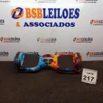 LOTE 217 - 01 HOVERBOARD NA COR VERMELHO E AZUL. (NO ESTADO) ATENÇÃO! FAZER A VISITAÇÃO ANTES DE ARREMATAR, NÃO SABEMOS SE FUNCIONA, LEILÃO NÃO TEM GARANTIA E NEM DEVOLUÇÃO, SUJEITO A POSSÍVEIS AVARIAS VISÍVEIS/OCULTAS E/OU AUSÊNCIA DE COMPONENTES.