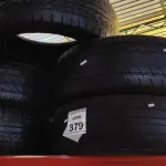 LOTE 379 - 05 PNEUS USADOS 265-65 ARO 17. (NO ESTADO) ATENÇÃO! FAZER A VISITAÇÃO ANTES DE ARREMATAR, NÃO SABEMOS SE FUNCIONA. LEILÃO NÃO TEM GARANTIA E NEM DEVOLUÇÃO, SUJEITO A POSSÍVEIS AVARIAS VISÍVEIS/OCULTAS E/OU AUSÊNCIA DE COMPONENTES.