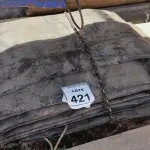 LOTE 334 - 01 LONA DE CAMINHÃO. (NO ESTADO) ATENÇÃO! FAZER A VISITAÇÃO ANTES DE ARREMATAR, NÃO SABEMOS SE FUNCIONA, LEILÃO NÃO TEM GARANTIA E NEM DEVOLUÇÃO, SUJEITO A POSSÍVEIS AVARIAS VISÍVEIS/OCULTAS E/OU AUSÊNCIA DE COMPONENTES.