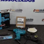 LOTE 035 - POLITRIZ AUTOMOTIVA ANGULAR  700W 6VELOCIDADES 600-4000RPM 220V COM PUNHO, CHAVE, DISCO E BOINA DE LÃ. (NO ESTADO) ATENÇÃO! FAZER A VISITAÇÃO ANTES DE ARREMATAR, NÃO SABEMOS SE FUNCIONA, LEILÃO NÃO TEM GARANTIA E NEM DEVOLUÇÃO, SUJEITO A POSSÍVEIS AVARIAS VISÍVEIS/OCULTAS E/OU AUSÊNCIA DE COMPONENTES. 