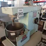 LOTE 242 - 01 BATEDEIRA INDUSTRIAL BRAESI INCOMPLETA. (NO ESTADO) ATENÇÃO! FAZER A VISITAÇÃO ANTES DE ARREMATAR, NÃO SABEMOS SE FUNCIONA, LEILÃO NÃO TEM GARANTIA E NEM DEVOLUÇÃO, SUJEITO A POSSÍVEIS AVARIAS VISÍVEIS/OCULTAS E/OU AUSÊNCIA DE COMPONENTES.