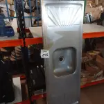 LOTE 215 - 01 PIA EM INOX 1,50CM X 0,53CM COM TORNEIRA. (NO ESTADO) ATENÇÃO! FAZER A VISITAÇÃO ANTES DE ARREMATAR, NÃO SABEMOS SE FUNCIONA. LEILÃO NÃO TEM GARANTIA E NEM DEVOLUÇÃO, SUJEITO A POSSÍVEIS AVARIAS VISÍVEIS/OCULTAS E/OU AUSÊNCIA DE COMPONENTES.
