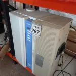 LOTE 297 - 01 SISTEMA DE PURIFICAÇÃO DE ÁGUA MARCA ELGA MEDICA. (NO ESTADO) ATENÇÃO! FAZER A VISITAÇÃO ANTES DE ARREMATAR, NÃO SABEMOS SE FUNCIONA, LEILÃO NÃO TEM GARANTIA E NEM DEVOLUÇÃO, SUJEITO A POSSÍVEIS AVARIAS VISÍVEIS/OCULTAS E/OU AUSÊNCIA DE COMPONENTES.