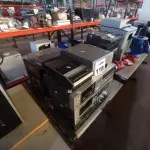 LOTE 118 - 03 TOCA FITAS E APARELHOS DE SOM ANTIGO DE MARCAS E MODELOS DIVERSOS. (NO ESTADO) ATENÇÃO! FAZER A VISITAÇÃO ANTES DE ARREMATAR, NÃO SABEMOS SE FUNCIONA, LEILÃO NÃO TEM GARANTIA E NEM DEVOLUÇÃO, SUJEITO A POSSÍVEIS AVARIAS VISÍVEIS/OCULTAS E/OU AUSÊNCIA DE COMPONENTES.
