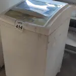 LOTE 414 - 01 MÁQUINA DE LAVAR ROUPAS BRASTEMP 6KG 127V. (NO ESTADO) ATENÇÃO! FAZER A VISITAÇÃO ANTES DE ARREMATAR, NÃO SABEMOS SE FUNCIONA. LEILÃO NÃO TEM GARANTIA E NEM DEVOLUÇÃO, SUJEITO A POSSÍVEIS AVARIAS VISÍVEIS/OCULTAS E/OU AUSÊNCIA DE COMPONENTES.