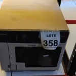 LOTE 358 - 01 IMPRESSORA E GRAVADORA DE CD E DVD PP100 II MARCA EPSON. (NO ESTADO) ATENÇÃO! FAZER A VISITAÇÃO ANTES DE ARREMATAR, NÃO SABEMOS SE FUNCIONA, LEILÃO NÃO TEM GARANTIA E NEM DEVOLUÇÃO, SUJEITO A POSSÍVEIS AVARIAS VISÍVEIS/OCULTAS E/OU AUSÊNCIA DE COMPONENTES.