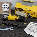 LOTE 230 - ESMERILHADEIRA ANGULAR 220V 710W  ACESSÓRIOS 1CHAVE 1PROTETOR 1MANOPLA. (NO ESTADO) ATENÇÃO! FAZER A VISITAÇÃO ANTES DE ARREMATAR, NÃO SABEMOS SE FUNCIONA, LEILÃO NÃO TEM GARANTIA E NEM DEVOLUÇÃO, SUJEITO A POSSÍVEIS AVARIAS VISÍVEIS/OCULTAS E/OU AUSÊNCIA DE COMPONENTES. 