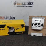 LOTE 055 - ESMERILHADEIRA ANGULAR 220V 710W  ACESSÓRIOS 1CHAVE 1PROTETOR 1MANOPLA. (NO ESTADO) ATENÇÃO! FAZER A VISITAÇÃO ANTES DE ARREMATAR, NÃO SABEMOS SE FUNCIONA, LEILÃO NÃO TEM GARANTIA E NEM DEVOLUÇÃO, SUJEITO A POSSÍVEIS AVARIAS VISÍVEIS/OCULTAS E/OU AUSÊNCIA DE COMPONENTES. 