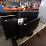 LOTE 112 - 08 MONITORES DE MARCA E MODELOS DIVERSOS. (NO ESTADO) ATENÇÃO! FAZER A VISITAÇÃO ANTES DE ARREMATAR, NÃO SABEMOS SE FUNCIONA, LEILÃO NÃO TEM GARANTIA E NEM DEVOLUÇÃO, SUJEITO A POSSÍVEIS AVARIAS VISÍVEIS/OCULTAS E/OU AUSÊNCIA DE COMPONENTES.