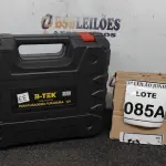 LOTE 085 - PARAFUSADEIRA   BTEK 12V COM MALETA E ACESSÓRIOS. (NO ESTADO) ATENÇÃO! FAZER A VISITAÇÃO ANTES DE ARREMATAR, NÃO SABEMOS SE FUNCIONA, LEILÃO NÃO TEM GARANTIA E NEM DEVOLUÇÃO, SUJEITO A POSSÍVEIS AVARIAS VISÍVEIS/OCULTAS E/OU AUSÊNCIA DE COMPONENTES. 