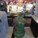 LOTE 233 - 01 BOMBA D’AGUA TRIFÁSICA. (NO ESTADO) ATENÇÃO! FAZER A VISITAÇÃO ANTES DE ARREMATAR, NÃO SABEMOS SE FUNCIONA, LEILÃO NÃO TEM GARANTIA E NEM DEVOLUÇÃO, SUJEITO A POSSÍVEIS AVARIAS VISÍVEIS/OCULTAS E/OU AUSÊNCIA DE COMPONENTES.