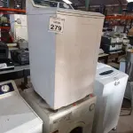 LOTE 350 - 01 MÁQUINA DE LAVAR MARCA BRASTEMP 220V E 01 MÁQUINA DE LAVAR MARCA ELETROLUX 5KG 220V. (NO ESTADO) ATENÇÃO! FAZER A VISITAÇÃO ANTES DE ARREMATAR, NÃO SABEMOS SE FUNCIONA. LEILÃO NÃO TEM GARANTIA E NEM DEVOLUÇÃO, SUJEITO A POSSÍVEIS AVARIAS VISÍVEIS/OCULTAS E/OU AUSÊNCIA DE COMPONENTES.
