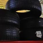 LOTE 379 - 05 PNEUS USADOS 265-65 ARO 17. (NO ESTADO) ATENÇÃO! FAZER A VISITAÇÃO ANTES DE ARREMATAR, NÃO SABEMOS SE FUNCIONA. LEILÃO NÃO TEM GARANTIA E NEM DEVOLUÇÃO, SUJEITO A POSSÍVEIS AVARIAS VISÍVEIS/OCULTAS E/OU AUSÊNCIA DE COMPONENTES.