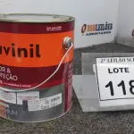 LOTE 118 - 01 LATA DE TINTA ESMALTE PARA MADEIRAS E METAIS NA COR BRILHANTE CINZA ESCURO DE 3,6L MARCA SUVINIL. (NOVO) (NO ESTADO) ATENÇÃO! FAZER A VISITAÇÃO ANTES DE ARREMATAR, NÃO SABEMOS SE FUNCIONA. LEILÃO NÃO TEM GARANTIA E NEM DEVOLUÇÃO, SUJEITO A POSSÍVEIS AVARIAS VISÍVEIS/OCULTAS E/OU AUSÊNCIA DE COMPONENTES.