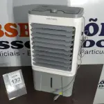 LOTE 132 - 01 CLIMATIZADOR DE AR VENTISOL 16L 130W. (NO ESTADO) ATENÇÃO! FAZER A VISITAÇÃO ANTES DE ARREMATAR, NÃO SABEMOS SE FUNCIONA. LEILÃO NÃO TEM GARANTIA E NEM DEVOLUÇÃO, SUJEITO A POSSÍVEIS AVARIAS VISÍVEIS/OCULTAS E/OU AUSÊNCIA DE COMPONENTES.