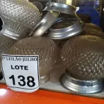 LOTE 138 - 01 LOTE COM VÁRIAS CÚPULAS DE VIDRO. (NO ESTADO) ATENÇÃO! FAZER A VISITAÇÃO ANTES DE ARREMATAR, NÃO SABEMOS SE FUNCIONA. LEILÃO NÃO TEM GARANTIA E NEM DEVOLUÇÃO, SUJEITO A POSSÍVEIS AVARIAS VISÍVEIS/OCULTAS E/OU AUSÊNCIA DE COMPONENTES.