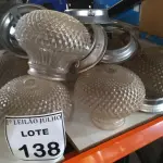 LOTE 138 - 01 LOTE COM VÁRIAS CÚPULAS DE VIDRO. (NO ESTADO) ATENÇÃO! FAZER A VISITAÇÃO ANTES DE ARREMATAR, NÃO SABEMOS SE FUNCIONA. LEILÃO NÃO TEM GARANTIA E NEM DEVOLUÇÃO, SUJEITO A POSSÍVEIS AVARIAS VISÍVEIS/OCULTAS E/OU AUSÊNCIA DE COMPONENTES.
