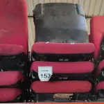 LOTE 153 - 10 POLTRONAS PARA AUDITÓRIOS NA COR VERMELHA. (NO ESTADO) ATENÇÃO! FAZER A VISITAÇÃO ANTES DE ARREMATAR, NÃO SABEMOS SE FUNCIONA. LEILÃO NÃO TEM GARANTIA E NEM DEVOLUÇÃO, SUJEITO A POSSÍVEIS AVARIAS VISÍVEIS/OCULTAS E/OU AUSÊNCIA DE COMPONENTES.