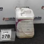 LOTE 078 - 02 REMOVEDORES DE CERA E ACABAMENTOS COM 5L CADA. (NO ESTADO) ATENÇÃO! FAZER A VISITAÇÃO ANTES DE ARREMATAR, NÃO SABEMOS SE FUNCIONA. LEILÃO NÃO TEM GARANTIA E NEM DEVOLUÇÃO, SUJEITO A POSSÍVEIS AVARIAS VISÍVEIS/OCULTAS E/OU AUSÊNCIA DE COMPONENTES.
