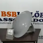 LOTE 354 - 01 LUMINÁRIA LED PARA JARDIM. (NO ESTADO) ATENÇÃO! FAZER A VISITAÇÃO ANTES DE ARREMATAR, NÃO SABEMOS SE FUNCIONA. LEILÃO NÃO TEM GARANTIA E NEM DEVOLUÇÃO, SUJEITO A POSSÍVEIS AVARIAS VISÍVEIS/OCULTAS E/OU AUSÊNCIA DE COMPONENTES.