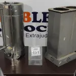 LOTE 171 - 02 CAFETEIRAS ELÉTRICAS EM INOX. (NO ESTADO) ATENÇÃO! FAZER A VISITAÇÃO ANTES DE ARREMATAR, NÃO SABEMOS SE FUNCIONA. LEILÃO NÃO TEM GARANTIA E NEM DEVOLUÇÃO, SUJEITO A POSSÍVEIS AVARIAS VISÍVEIS/OCULTAS E/OU AUSÊNCIA DE COMPONENTES.