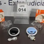 LOTE 014 - 02 SELFIE RING LIGHT PARA CELULARES.  (NO ESTADO) ATENÇÃO! FAZER A VISITAÇÃO ANTES DE ARREMATAR, NÃO SABEMOS SE FUNCIONA. LEILÃO NÃO TEM GARANTIA E NEM DEVOLUÇÃO, SUJEITO A POSSÍVEIS AVARIAS VISÍVEIS/OCULTAS E/OU AUSÊNCIA DE COMPONENTES.