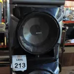 LOTE 213 - 04 CAIXAS DE SOM. (NO ESTADO) ATENÇÃO! FAZER A VISITAÇÃO ANTES DE ARREMATAR, NÃO SABEMOS SE FUNCIONA. LEILÃO NÃO TEM GARANTIA E NEM DEVOLUÇÃO, SUJEITO A POSSÍVEIS AVARIAS VISÍVEIS/OCULTAS E/OU AUSÊNCIA DE COMPONENTES.