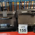 LOTE 155 - 08 MONITORES LCD DE MARCAS E MODELOS DIVERSOS. (NO ESTADO) ATENÇÃO! FAZER A VISITAÇÃO ANTES DE ARREMATAR, NÃO SABEMOS SE FUNCIONA. LEILÃO NÃO TEM GARANTIA E NEM DEVOLUÇÃO, SUJEITO A POSSÍVEIS AVARIAS VISÍVEIS/OCULTAS E/OU AUSÊNCIA DE COMPONENTES.