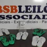 LOTE 027 - 05 PARES DE SANDÁLIAS HAVAIANAS NUMERAÇÕES 37, 39 E 41. (NO ESTADO) ATENÇÃO! FAZER A VISITAÇÃO ANTES DE ARREMATAR, NÃO SABEMOS SE FUNCIONA. LEILÃO NÃO TEM GARANTIA E NEM DEVOLUÇÃO, SUJEITO A POSSÍVEIS AVARIAS VISÍVEIS/OCULTAS E/OU AUSÊNCIA DE COMPONENTES.