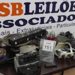 LOTE 151 - 01 LOTE COM GRANDE QUANTIDADE DE SUCATA DE AUTOFALANTE E SOM AUTOMOTIVO. (NO ESTADO) ATENÇÃO! FAZER A VISITAÇÃO ANTES DE ARREMATAR, NÃO SABEMOS SE FUNCIONA. LEILÃO NÃO TEM GARANTIA E NEM DEVOLUÇÃO, SUJEITO A POSSÍVEIS AVARIAS VISÍVEIS/OCULTAS E/OU AUSÊNCIA DE COMPONENTES.