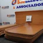 LOTE 101 - 20 MADEIRAS.  (NO ESTADO) ATENÇÃO! FAZER A VISITAÇÃO ANTES DE ARREMATAR, NÃO SABEMOS SE FUNCIONA. LEILÃO NÃO TEM GARANTIA E NEM DEVOLUÇÃO, SUJEITO A POSSÍVEIS AVARIAS VISÍVEIS/OCULTAS E/OU AUSÊNCIA DE COMPONENTES.