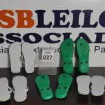 LOTE 027 - 05 PARES DE SANDÁLIAS HAVAIANAS NUMERAÇÕES 37, 39 E 41. (NO ESTADO) ATENÇÃO! FAZER A VISITAÇÃO ANTES DE ARREMATAR, NÃO SABEMOS SE FUNCIONA. LEILÃO NÃO TEM GARANTIA E NEM DEVOLUÇÃO, SUJEITO A POSSÍVEIS AVARIAS VISÍVEIS/OCULTAS E/OU AUSÊNCIA DE COMPONENTES.