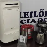 LOTE 159 - 01 CLIMATIZADOR, 01 PANELA DE PRESSÃO ELÉTRICAS, 01 PANELA ELÉTRICA E 01 CHALEIRA TÉRMICA. (NO ESTADO) ATENÇÃO! FAZER A VISITAÇÃO ANTES DE ARREMATAR, NÃO SABEMOS SE FUNCIONA. LEILÃO NÃO TEM GARANTIA E NEM DEVOLUÇÃO, SUJEITO A POSSÍVEIS AVARIAS VISÍVEIS/OCULTAS E/OU AUSÊNCIA DE COMPONENTES.