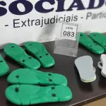 LOTE 083 - 05 PARES DE SANDÁLIAS HAVAIANAS NUMERAÇÕES 39, 41 E 43. (NO ESTADO) ATENÇÃO! FAZER A VISITAÇÃO ANTES DE ARREMATAR, NÃO SABEMOS SE FUNCIONA. LEILÃO NÃO TEM GARANTIA E NEM DEVOLUÇÃO, SUJEITO A POSSÍVEIS AVARIAS VISÍVEIS/OCULTAS E/OU AUSÊNCIA DE COMPONENTES.