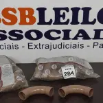 LOTE 284 - 20 CURVAS 90 SOLDÁVEL 50MM. (NO ESTADO) ATENÇÃO! FAZER A VISITAÇÃO ANTES DE ARREMATAR, NÃO SABEMOS SE FUNCIONA. LEILÃO NÃO TEM GARANTIA E NEM DEVOLUÇÃO, SUJEITO A POSSÍVEIS AVARIAS VISÍVEIS/OCULTAS E/OU AUSÊNCIA DE COMPONENTES.