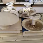 LOTE 208 - 01 LOTE COM VÁRIAS LUMINÁRIAS DE EMBUTIR MODELOS DIVERSOS. (NO ESTADO) ATENÇÃO! FAZER A VISITAÇÃO ANTES DE ARREMATAR, NÃO SABEMOS SE FUNCIONA, LEILÃO NÃO TEM GARANTIA E NEM DEVOLUÇÃO, SUJEITO A POSSÍVEIS AVARIAS VISÍVEIS/OCULTAS E/OU AUSÊNCIA DE COMPONENTES.