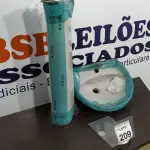 LOTE 209 - 01 LAVATÓRIO COM COLUNA. (NO ESTADO) ATENÇÃO! FAZER A VISITAÇÃO ANTES DE ARREMATAR, NÃO SABEMOS SE FUNCIONA. LEILÃO NÃO TEM GARANTIA E NEM DEVOLUÇÃO, SUJEITO A POSSÍVEIS AVARIAS VISÍVEIS/OCULTAS E/OU AUSÊNCIA DE COMPONENTES.