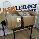 LOTE 248 - 01 LOTE COM GRANDE QUANTIDADE DE ANTENAS ANTIFURTO PARA ROUPA E 03 SENSORES. (NO ESTADO) ATENÇÃO! FAZER A VISITAÇÃO ANTES DE ARREMATAR, NÃO SABEMOS SE FUNCIONA. LEILÃO NÃO TEM GARANTIA E NEM DEVOLUÇÃO, SUJEITO A POSSÍVEIS AVARIAS VISÍVEIS/OCULTAS E/OU AUSÊNCIA DE COMPONENTES.