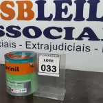 LOTE 033 - 01 LATA DE TINTA ESMALTE DE 3,6L NA COR BRILHANTE VERMELHO MARCA SUVINIL. (NO ESTADO) ATENÇÃO! FAZER A VISITAÇÃO ANTES DE ARREMATAR, NÃO SABEMOS SE FUNCIONA. LEILÃO NÃO TEM GARANTIA E NEM DEVOLUÇÃO, SUJEITO A POSSÍVEIS AVARIAS VISÍVEIS/OCULTAS E/OU AUSÊNCIA DE COMPONENTES.