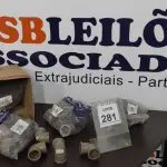 LOTE 281 - 01 LOTE COM GRANDE QUANTIDADE DE JOELHOS HIDRÁULICOS 90-40MM. (NO ESTADO) ATENÇÃO! FAZER A VISITAÇÃO ANTES DE ARREMATAR, NÃO SABEMOS SE FUNCIONA. LEILÃO NÃO TEM GARANTIA E NEM DEVOLUÇÃO, SUJEITO A POSSÍVEIS AVARIAS VISÍVEIS/OCULTAS E/OU AUSÊNCIA DE COMPONENTES.