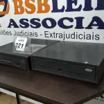 LOTE 221 - 02 CAIXAS REGISTRADORAS PARA RETIRADA DE PEÇAS. (NO ESTADO) ATENÇÃO! FAZER A VISITAÇÃO ANTES DE ARREMATAR, NÃO SABEMOS SE FUNCIONA. LEILÃO NÃO TEM GARANTIA E NEM DEVOLUÇÃO, SUJEITO A POSSÍVEIS AVARIAS VISÍVEIS/OCULTAS E/OU AUSÊNCIA DE COMPONENTES.