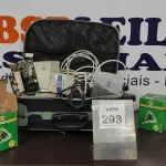 LOTE 293 - 02 LÂMPADAS DICROICA, 02 ESTABILIZADORES, 02 PLACAS MÃES PARA PC, 03 DISJUNTORES, VÁRIOS FUSÍVEIS DE CERÂMICA INDUSTRIAIS E ITENS DE INFORMÁTICA VARIADOS. (NO ESTADO) ATENÇÃO! FAZER A VISITAÇÃO ANTES DE ARREMATAR, NÃO SABEMOS SE FUNCIONA. LEILÃO NÃO TEM GARANTIA E NEM DEVOLUÇÃO, SUJEITO A POSSÍVEIS AVARIAS VISÍVEIS/OCULTAS E/OU AUSÊNCIA DE COMPONENTES.