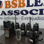 LOTE 231 - 05 RÁDIOS PX BAOFENG, 01 GRAVADOR DE VOZ, 01 LEITOR SOQUETE E 01 NOKIA 3220(NO ESTADO) ATENÇÃO! FAZER A VISITAÇÃO ANTES DE ARREMATAR, NÃO SABEMOS SE FUNCIONA. LEILÃO NÃO TEM GARANTIA E NEM DEVOLUÇÃO, SUJEITO A POSSÍVEIS AVARIAS VISÍVEIS/OCULTAS E/OU AUSÊNCIA DE COMPONENTES.