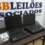 LOTE 236 - 02 NOTEBOOKS PARA RETIRADA DE PEÇAS.  (NO ESTADO) ATENÇÃO! FAZER A VISITAÇÃO ANTES DE ARREMATAR, NÃO SABEMOS SE FUNCIONA. LEILÃO NÃO TEM GARANTIA E NEM DEVOLUÇÃO, SUJEITO A POSSÍVEIS AVARIAS VISÍVEIS/OCULTAS E/OU AUSÊNCIA DE COMPONENTES.