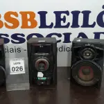 LOTE 026 - 01 MICROSYSTEM COM 02 CAIXAS 110W MARCA LG. (NO ESTADO) ATENÇÃO! FAZER A VISITAÇÃO ANTES DE ARREMATAR, NÃO SABEMOS SE FUNCIONA. LEILÃO NÃO TEM GARANTIA E NEM DEVOLUÇÃO, SUJEITO A POSSÍVEIS AVARIAS VISÍVEIS/OCULTAS E/OU AUSÊNCIA DE COMPONENTES.